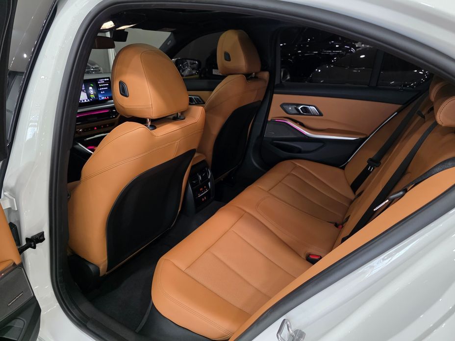 BMW 3-Series 2025