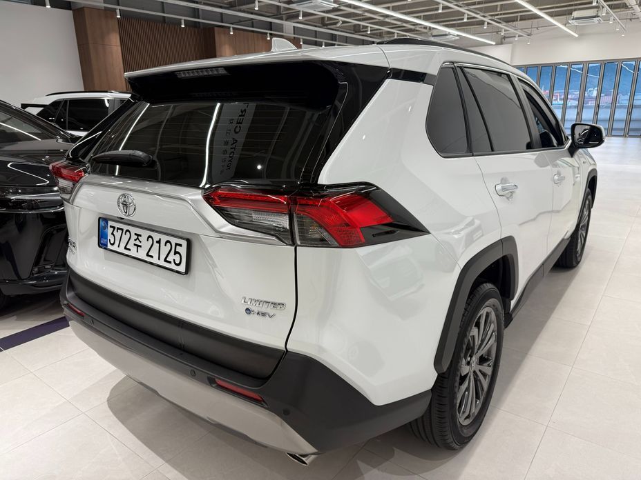 Toyota RAV4 2025