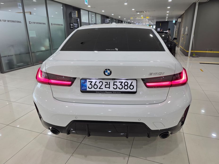 BMW 3-Series 2025