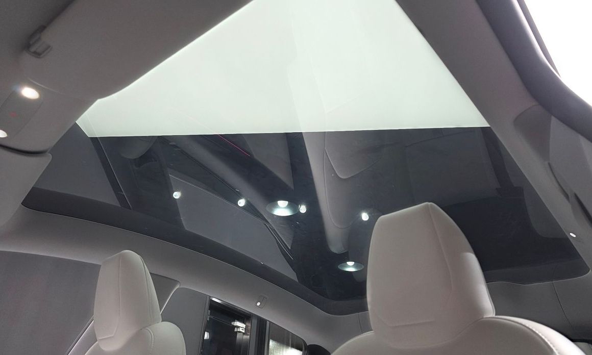 Tesla Model Y 2025