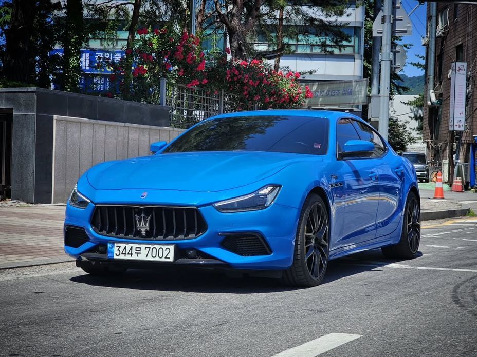 Maserati Ghibli 2021