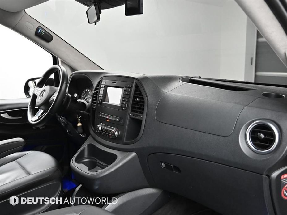 Mercedes-Benz V-Class 2016