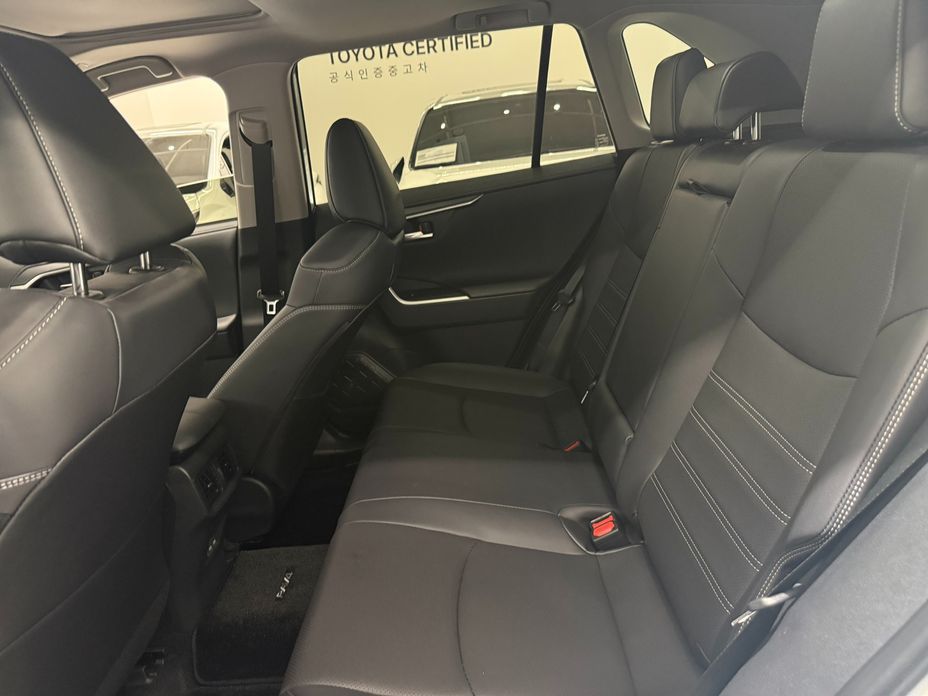 Toyota RAV4 2025