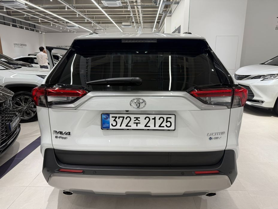 Toyota RAV4 2025