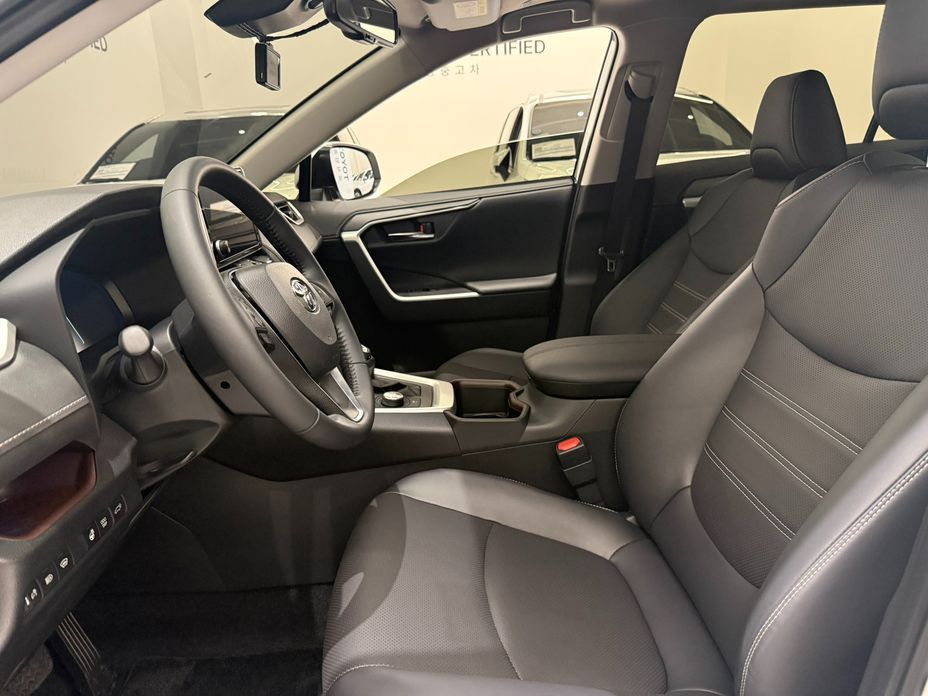 Toyota RAV4 2025