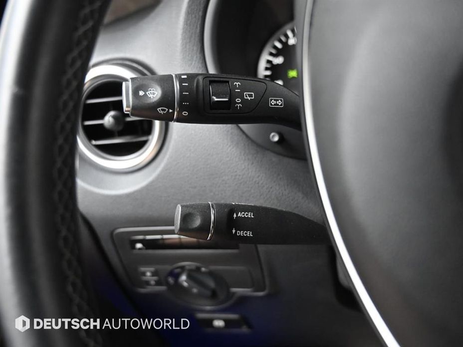 Mercedes-Benz V-Class 2016