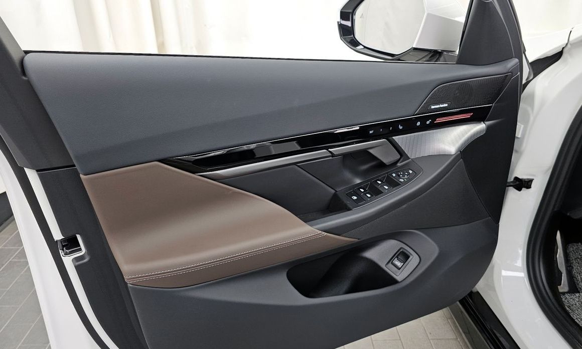 BMW 5-Series 2024