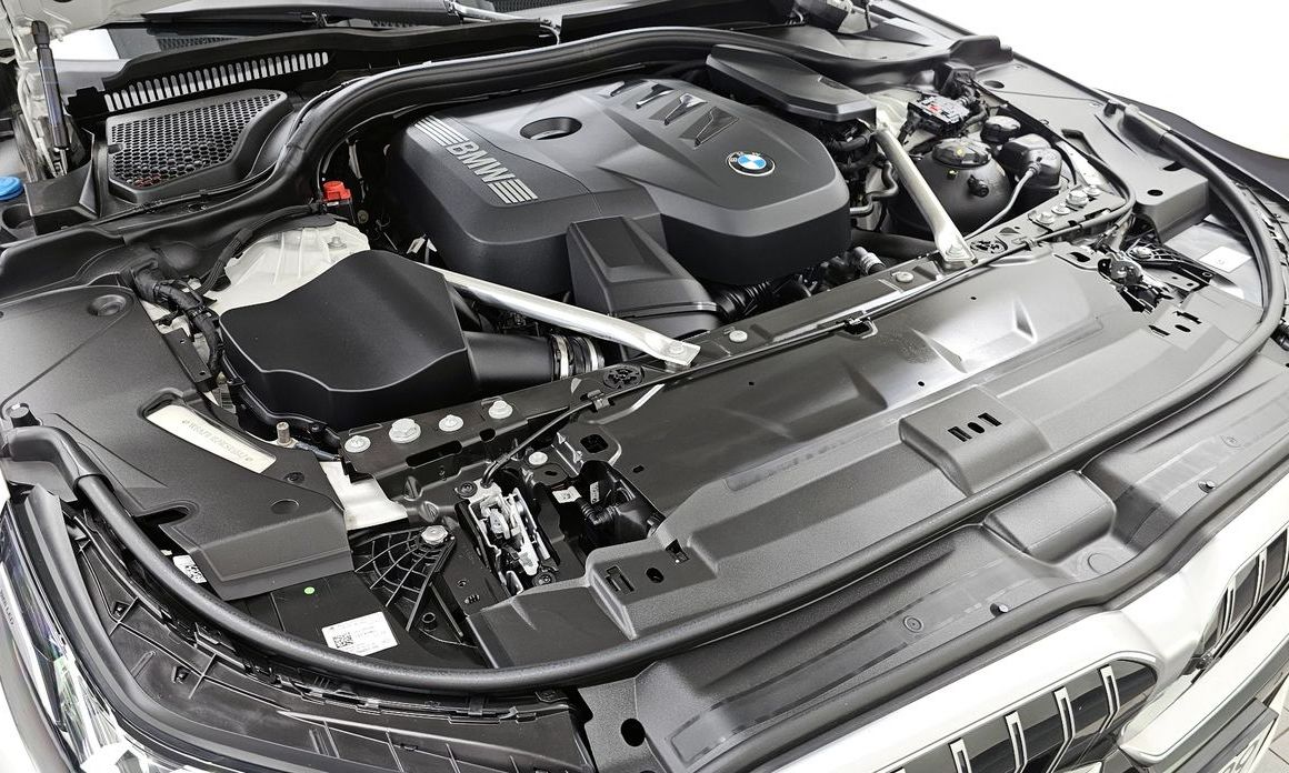 BMW 5-Series 2024