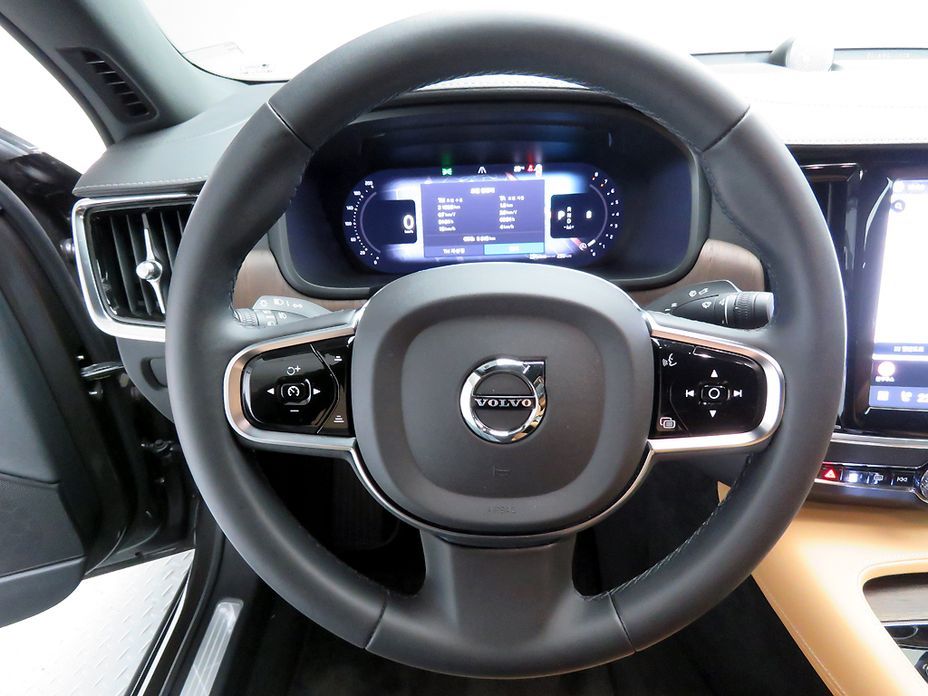 Volvo S90 2024