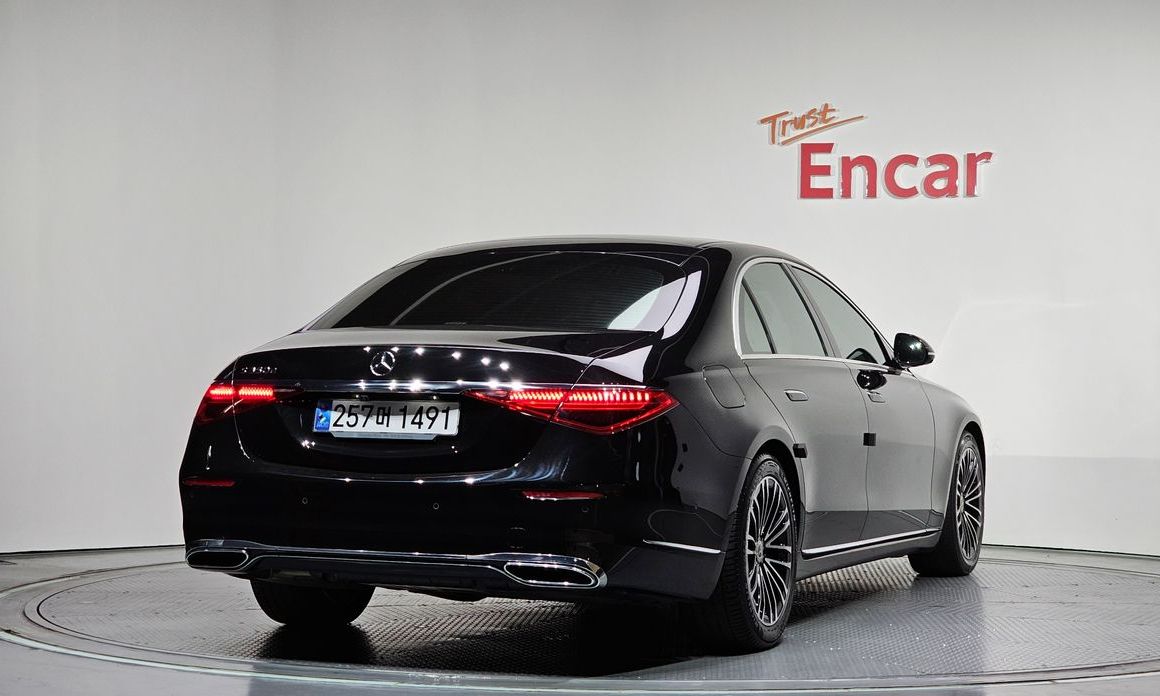 Mercedes-Benz S-Class 2021