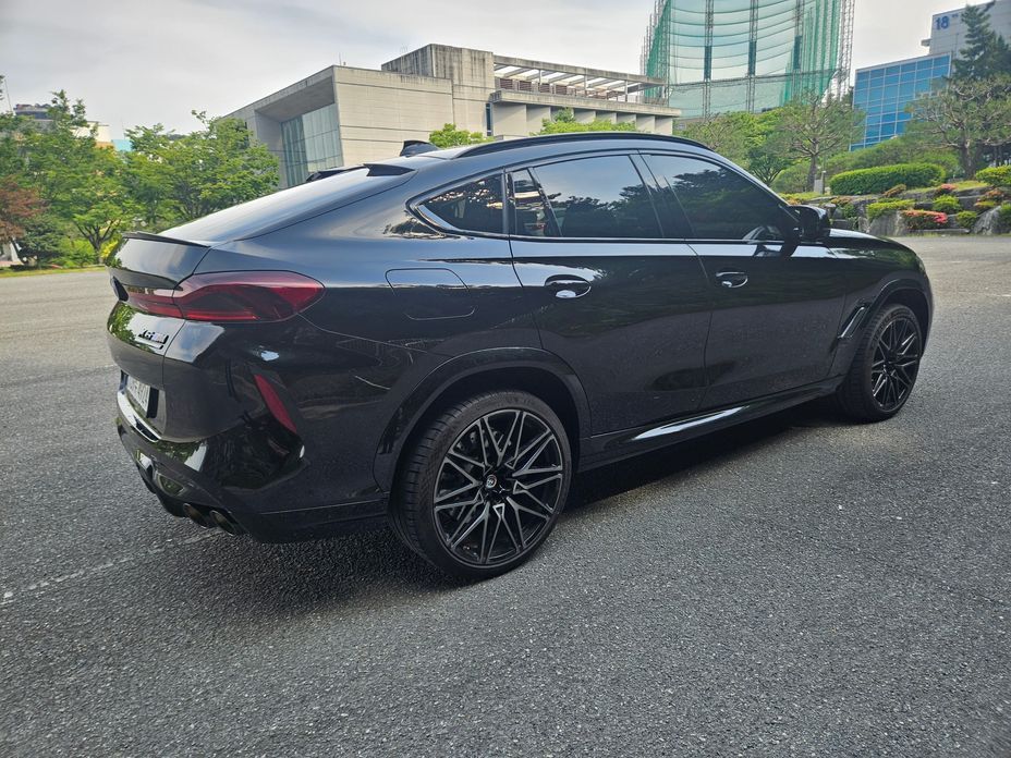 BMW X6M 2023