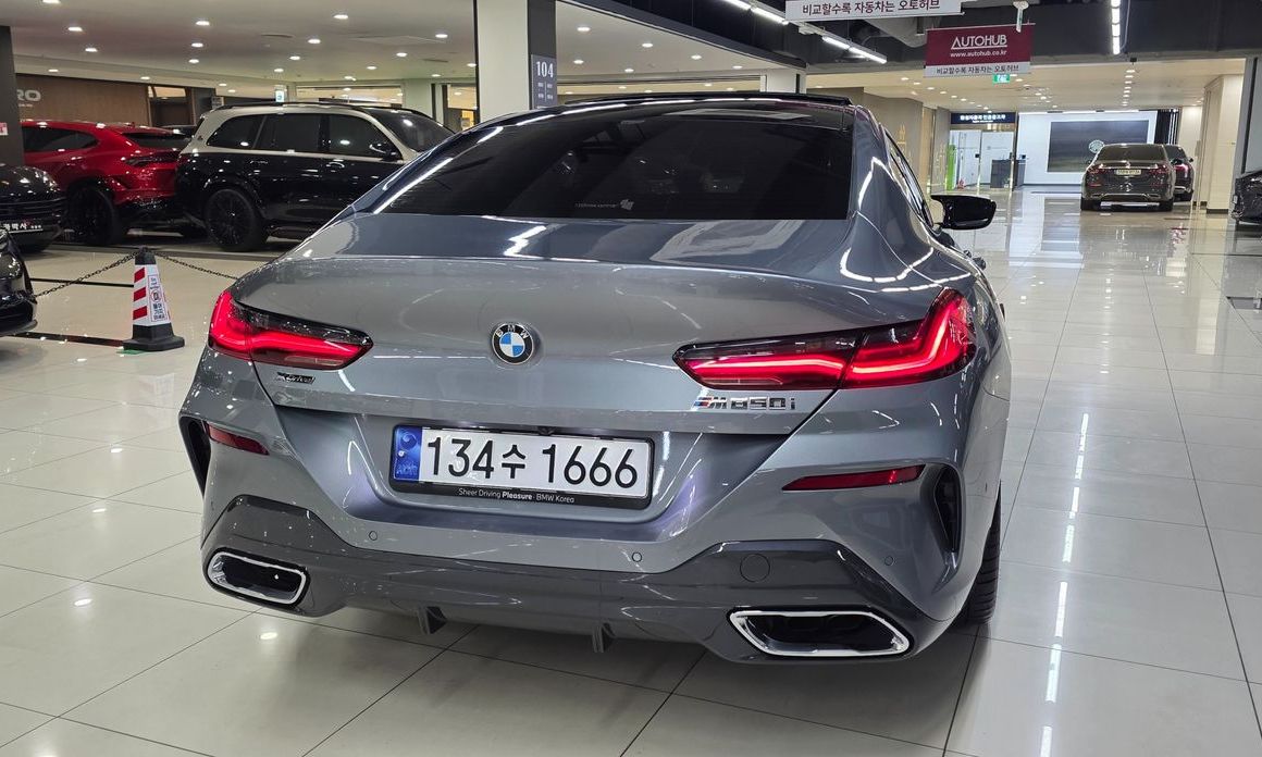 BMW 8-Series 2024
