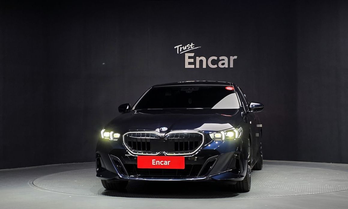 BMW 5-Series 2025