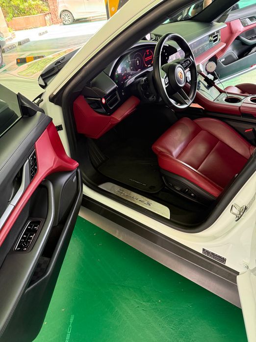 Porsche Taycan 2021