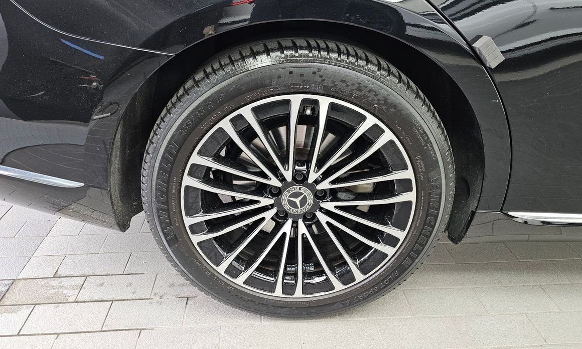 Mercedes-Benz S-Class 2021