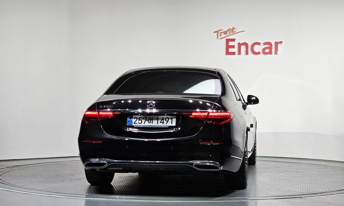 Mercedes-Benz S-Class 2021
