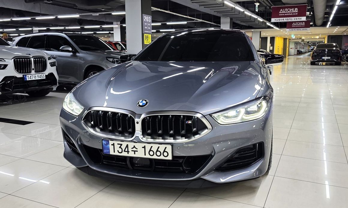 BMW 8-Series 2024