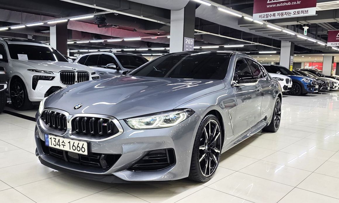 BMW 8-Series 2024