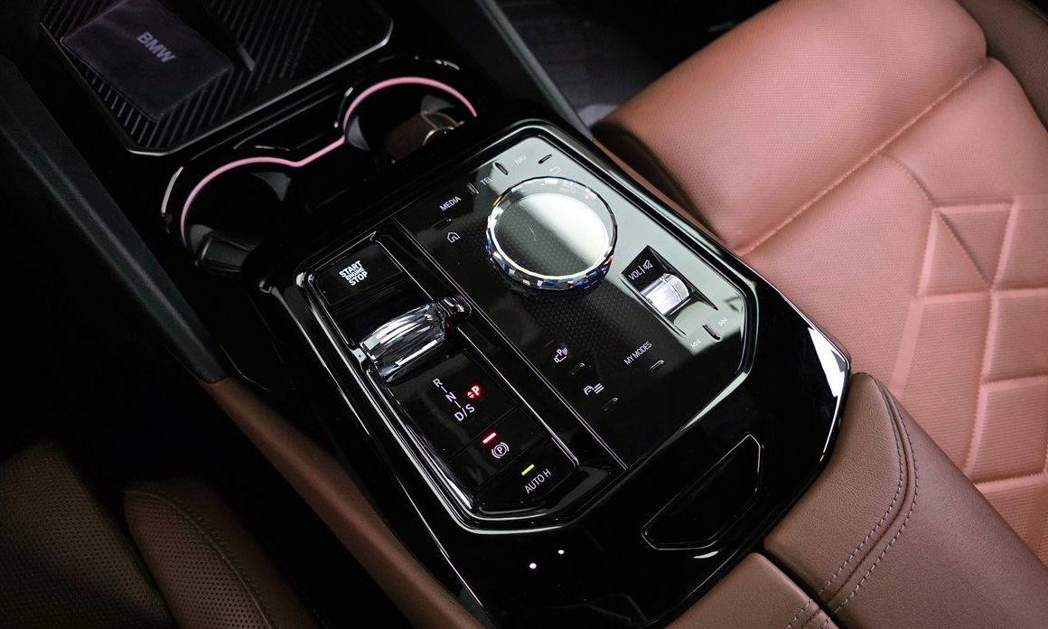 BMW 5-Series 2025
