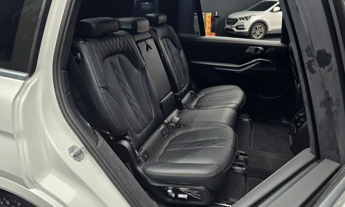 BMW X7 2025