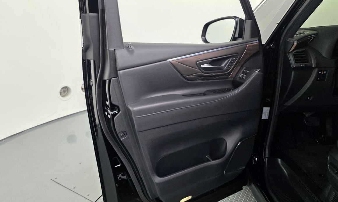 Toyota Alphard 2024