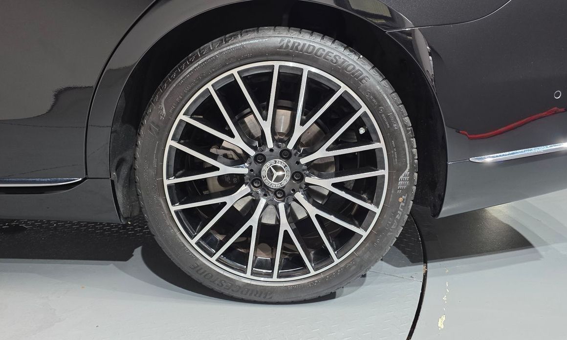 Mercedes-Benz S-Class 2026