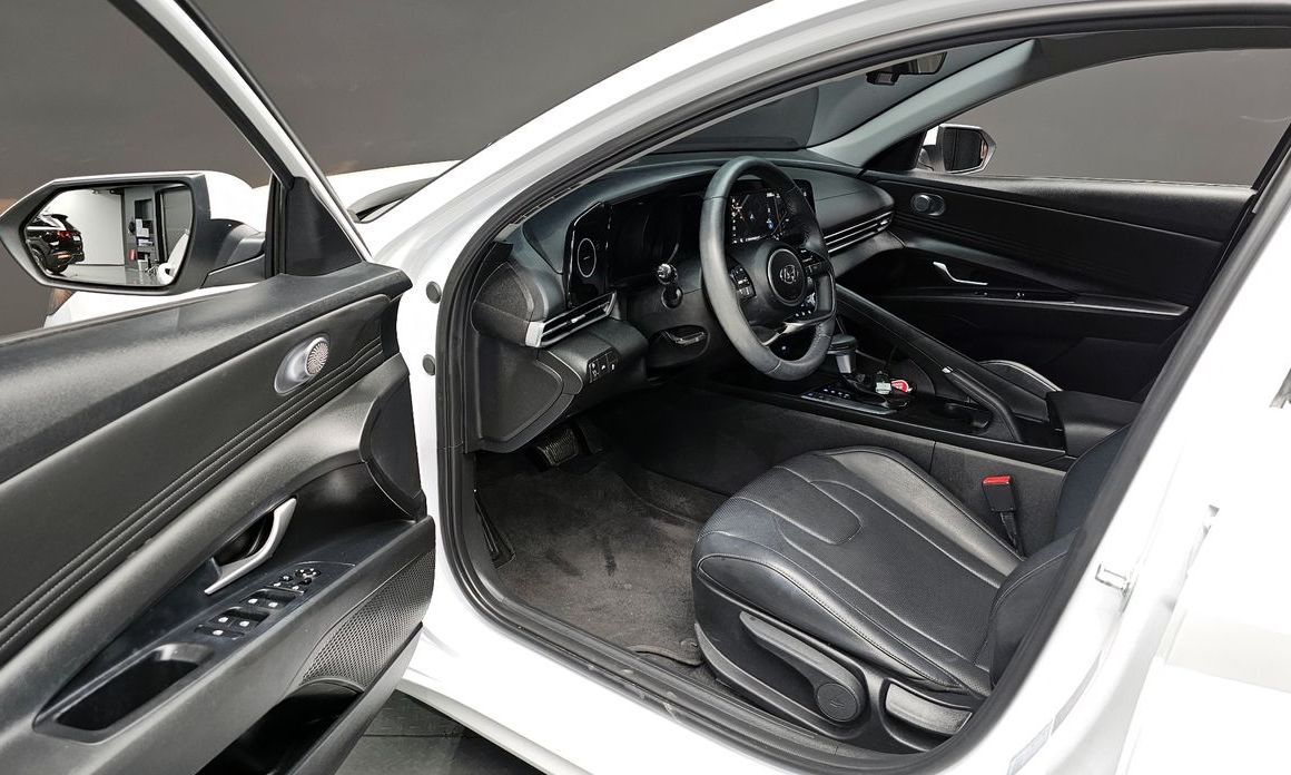 Hyundai AVANTE 2023