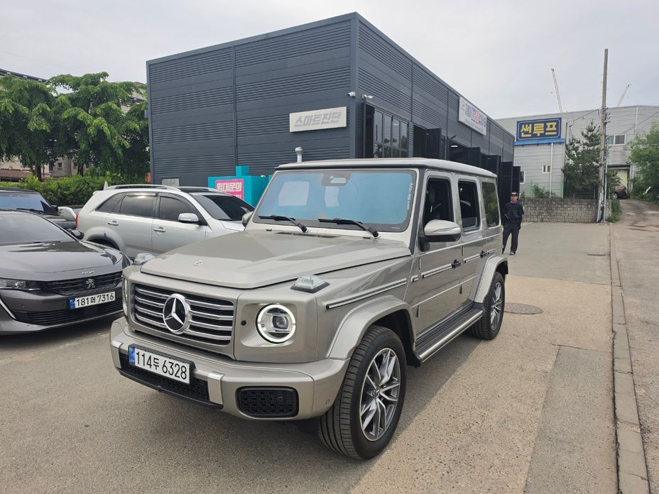 Mercedes-Benz G-Class 2025