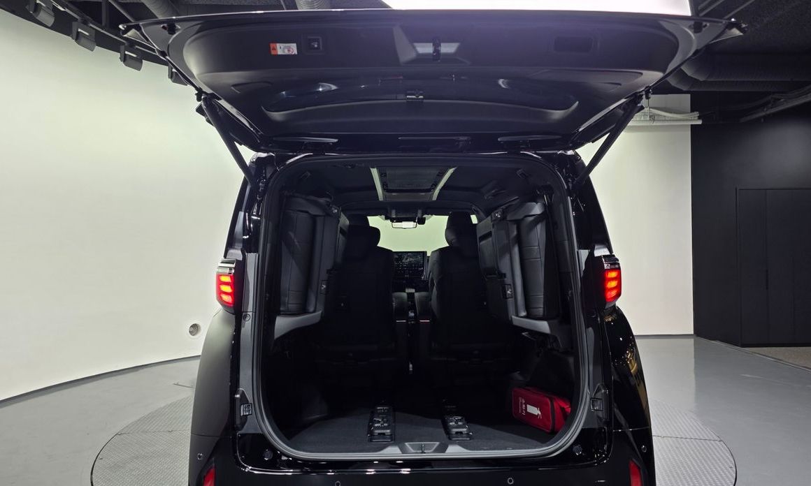 Toyota Alphard 2024