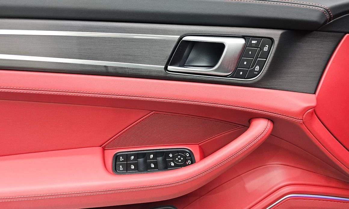 Porsche Panamera 2023