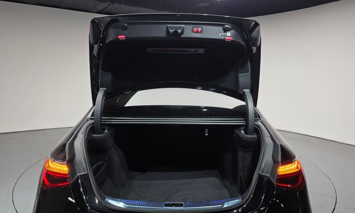 Mercedes-Benz S-Class 2026