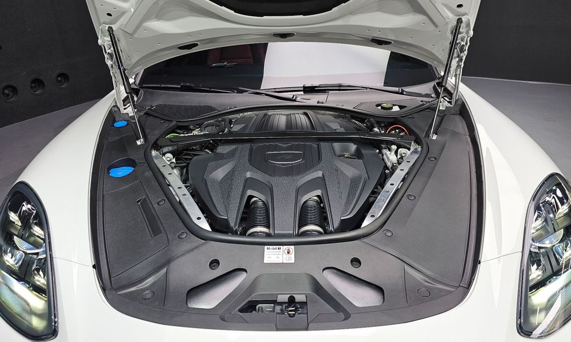 Porsche Panamera 2023