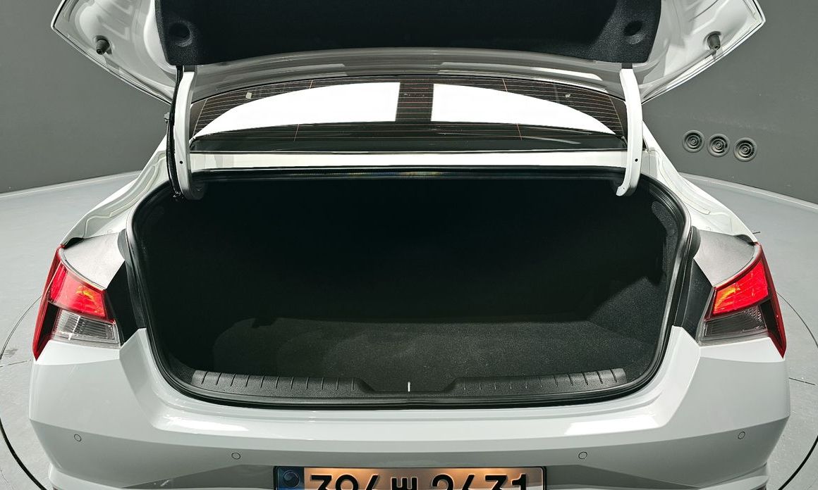 Hyundai AVANTE 2023