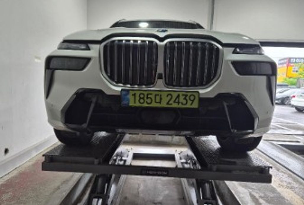 BMW X7 2025