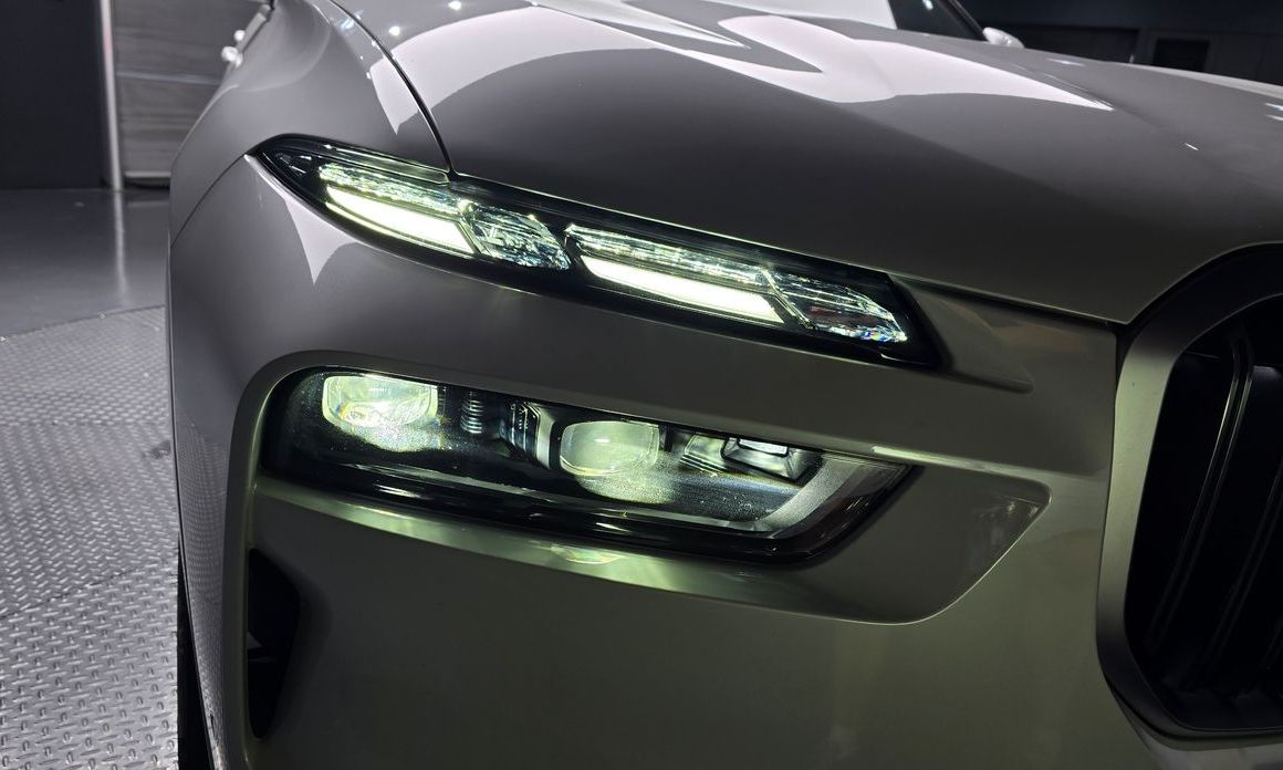 BMW X7 2025