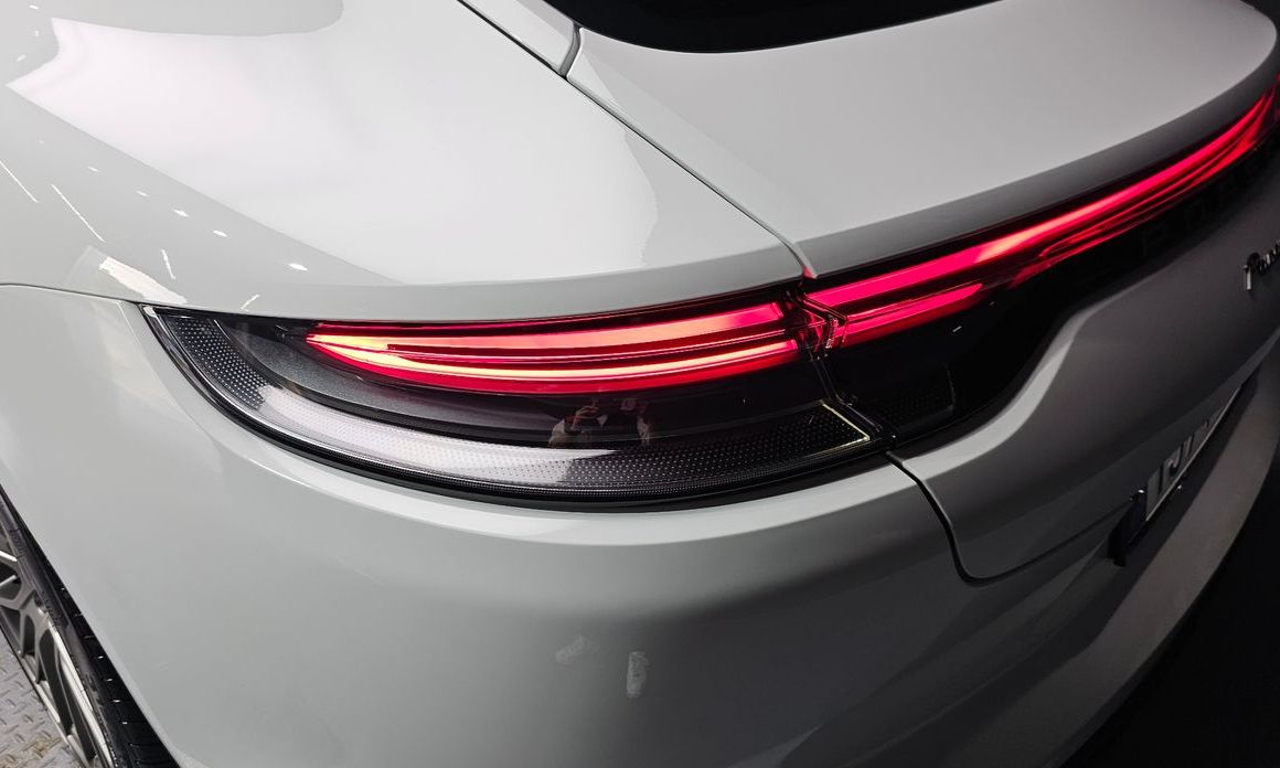 Porsche Panamera 2023