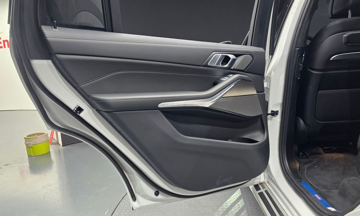 BMW X7 2025