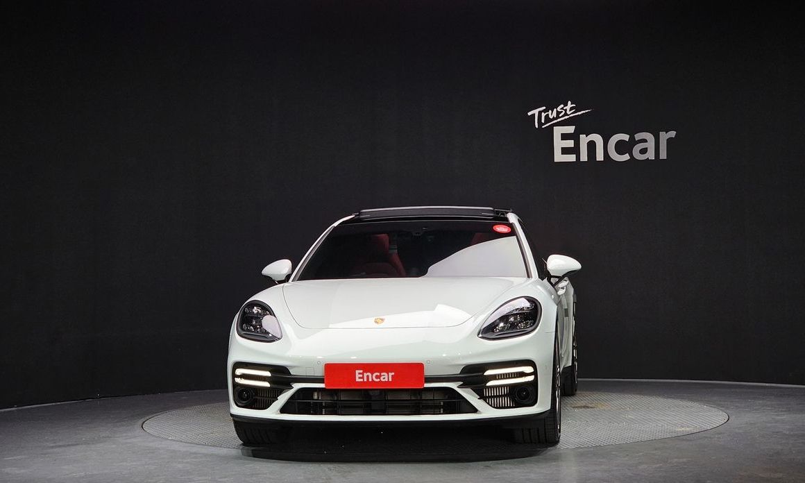 Porsche Panamera 2023