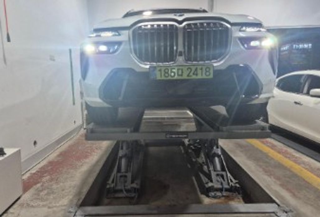 BMW X7 2025