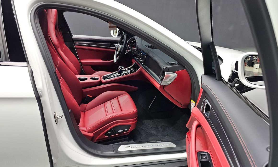 Porsche Panamera 2023