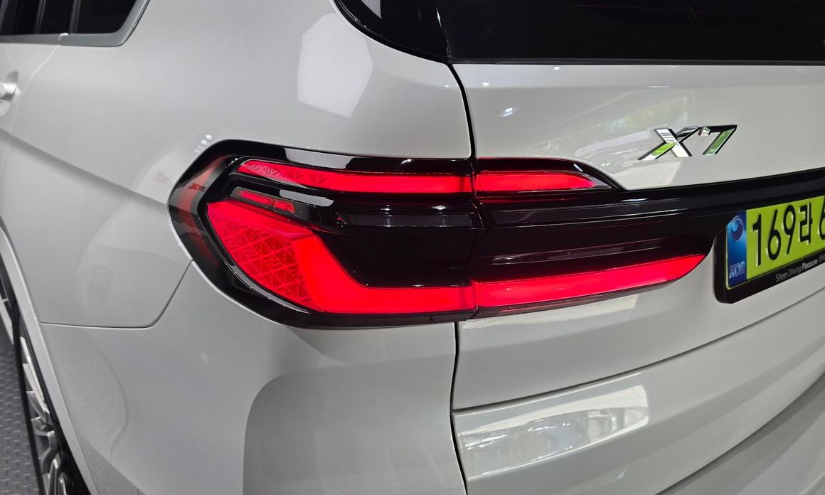 BMW X7 2025