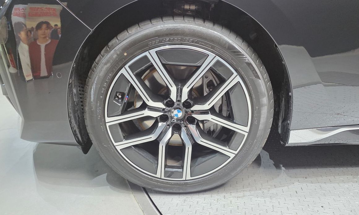 BMW 7-Series 2025