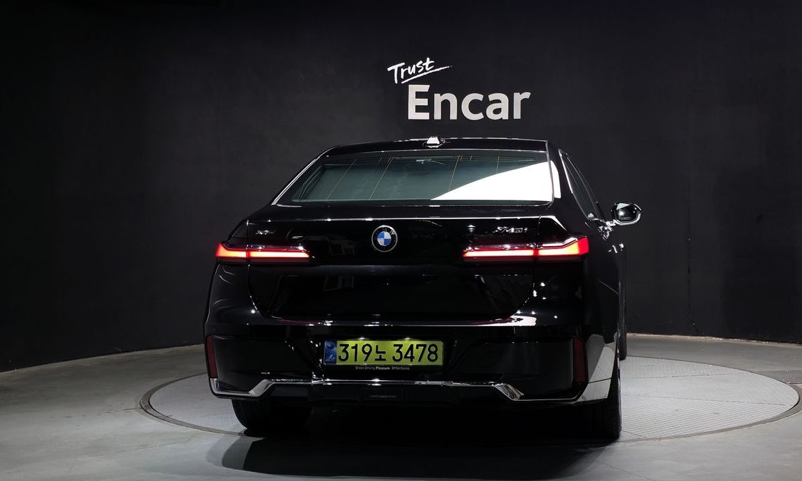 BMW 7-Series 2025
