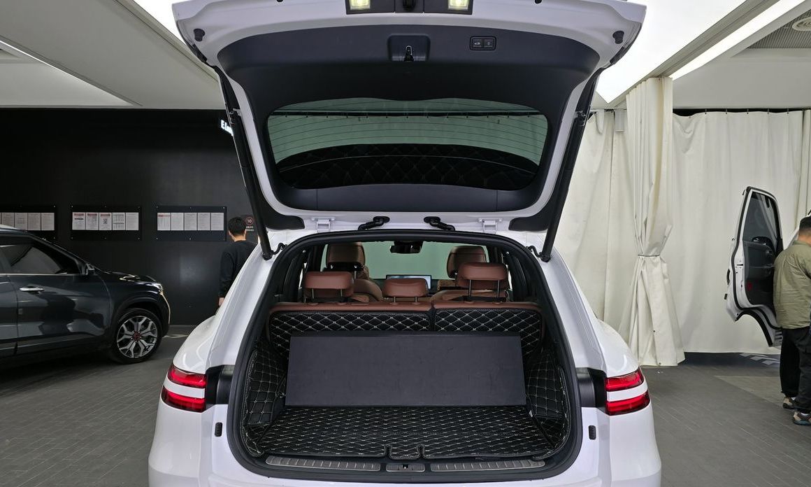 Genesis GV70 2024