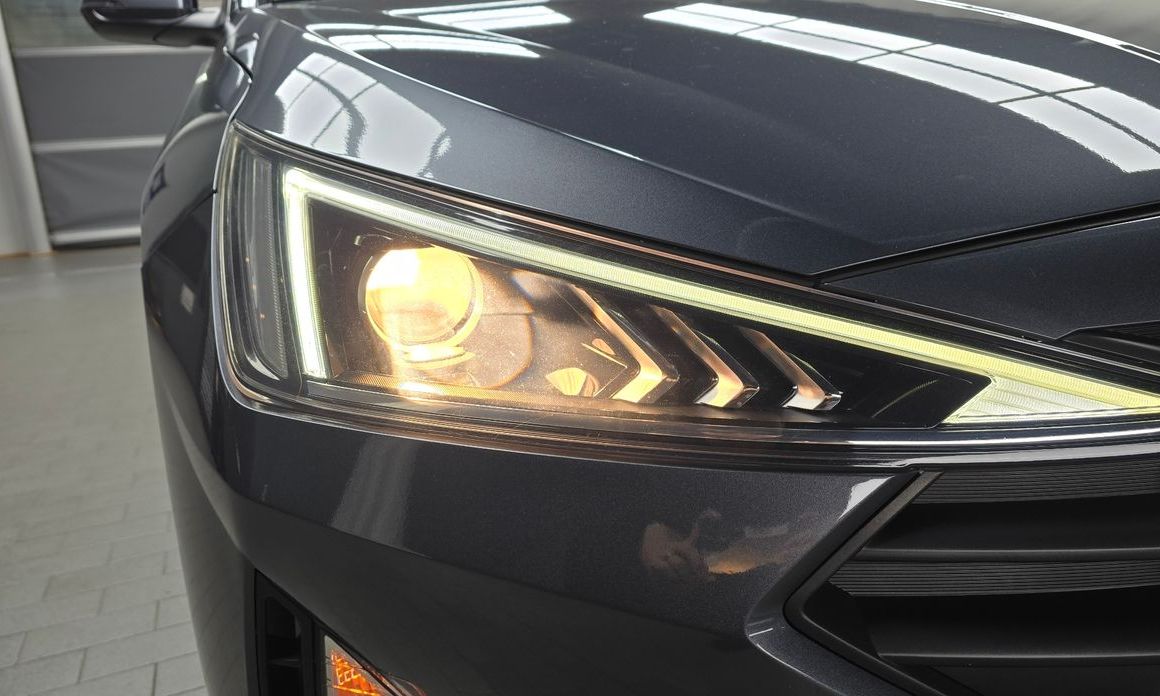 Hyundai AVANTE 2019