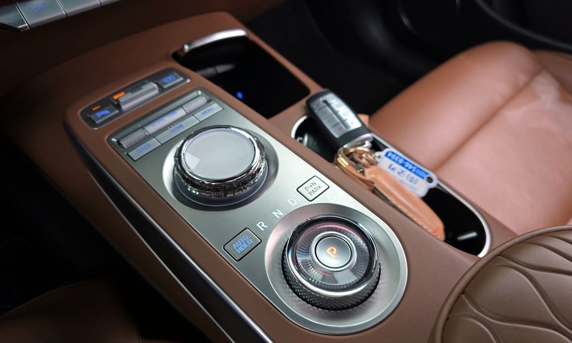 Genesis GV70 2024