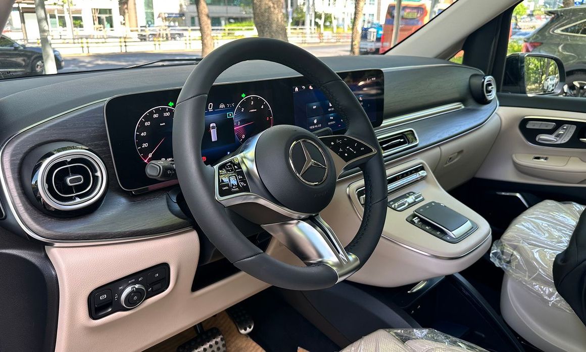 Mercedes-Benz V-Class 2025