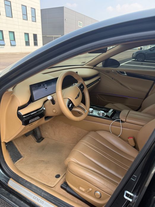 Genesis G80 2025