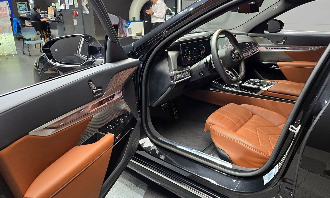 BMW 7-Series 2025