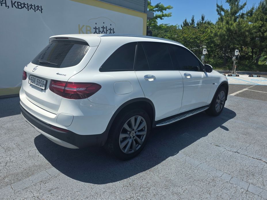 Mercedes-Benz GLC-Class 2019
